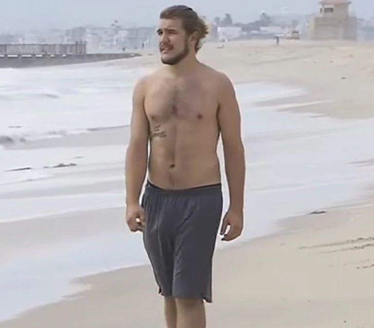 Dünyanın en güçlü çocuğu olarak ünlenmişti! 8 yaşındaki karın kaslarını gören inanamıyordu... Son hali inanılmaz G5