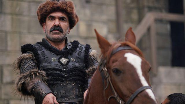 Kuruluş Osman Gürbüz Alp kimdir? Alpaslan Özmol kaç yaşında, aslen nereli? Çocuklar Duymasın'ın Çaycı Hüseyin'i Kuruluş Osman'da! 