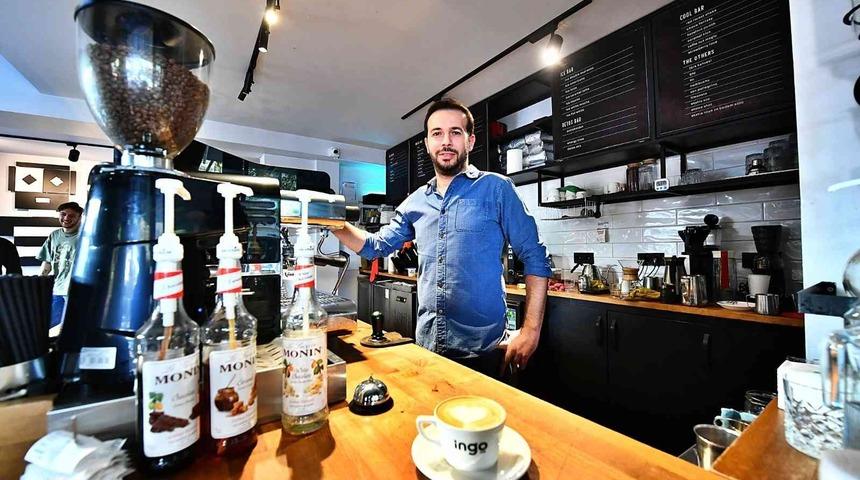 İzmir’in gözde baristaları meslek fabrikasından çıkıyor