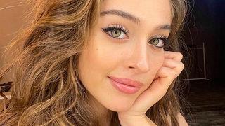 Cemre Baysel Mısır'dan göğüs dekolteli pozlarını paylaştı! Ünlü isimler yorum yağdırdı