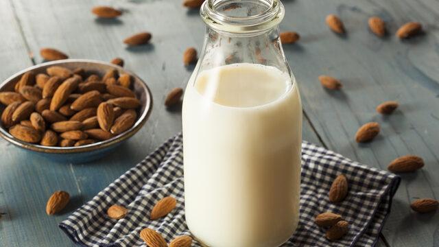 Evde badem sütü nasıl yapılır? Badem sütünün faydaları?