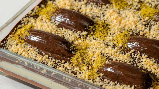 Zuhal Topal'la Yemekteyiz Malaga pasta tarifi! Muzun en lezzetli hali malaga tatlısı nasıl yapılır?