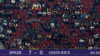 İspanya - Kosta Rika maçını sunan TRT Spikeri Cüneyt Ersan'a Beşiktaşlılar tepki gösteriyor! ''Tabii şimdi aklınıza geliyordur...''