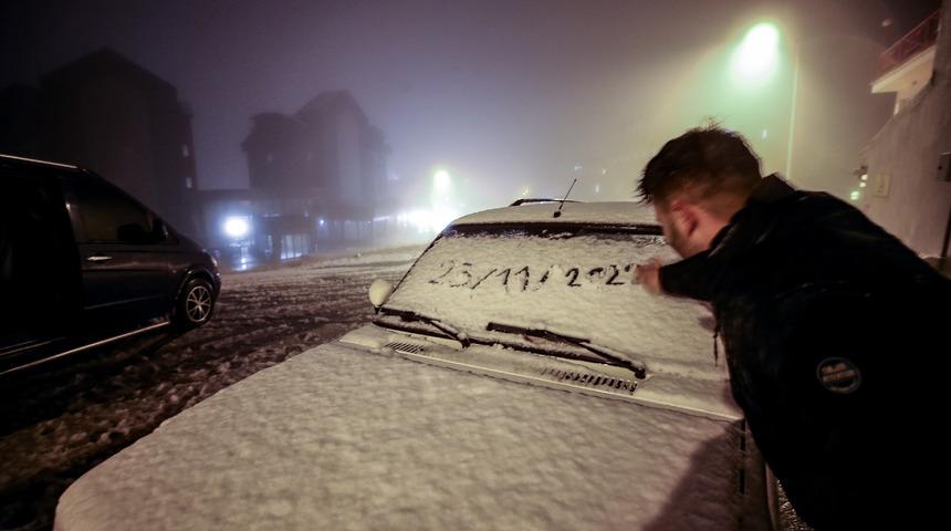 Uludağ'da kar yağışı başladı