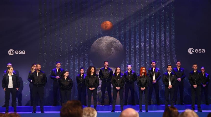 Dünyanın ilk engelli astronotu John McFall Avrupa Uzay Ajansı’na seçildi