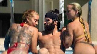 'Porno mu çekiyorsun?' yorumları yağmıştı! Turabi'ye tepki yağınca o pozu sildi! Daha +18 ile geri döneceğiz