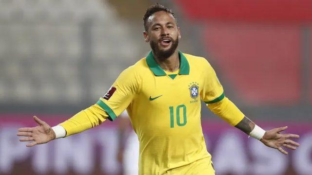 Dünya Kupası'nın Brezilyalı yıldızı Neymar'ın aşk sicili oldukça kabarık! Eski sevgilileri arasında yok yok