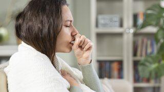 Geçmeyen rahatsızlıklarınız son bulacak! Öksürükten doğal olarak kurtulmak için yapacağınız ev ilaçları