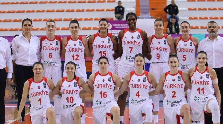 A Milli Kadın Basketbol Takımı'ndan tarihi fark! Tam 96 sayı...