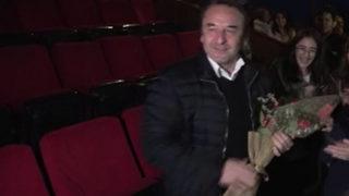 Salona girdi yerine oturdu gözlerine inanamadı “Maddi olarak kabul etmeyince böyle bir şey düşündük”