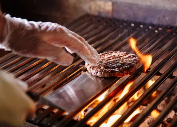 Resmen kandırılıyoruz: Teker teker açıkladılar! Fast food çalışanlarının müşterilerine söyledikleri yalanlar G5