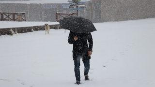 İç Anadolu'nun zirvesi Erciyes'te kar yağışı etkili oluyor