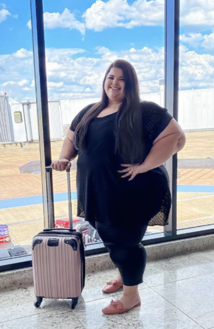 Kilolu olduğu için uçağa alınmadı! “Koltuğa sığmazsın” denilince çılgına döndü... “Çaresizim” diyerek yardım istedi G2