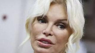 Ajda Pekkan'dan tepki! Ayağı sakat olmasına rağmen Onlar için yürürüm dedi