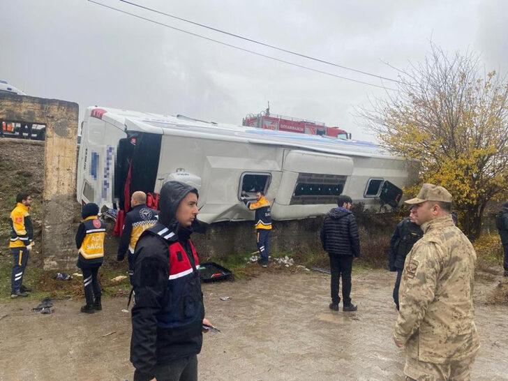 SON DAKİKA | Diyarbakır’da yolcu otobüsü devrildi! Çok sayıda yaralı var