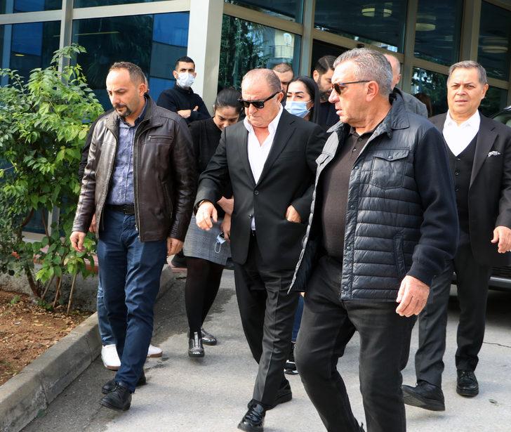 Fatih Terim'in annesi Nuriye Terim'in son yolculuğuna çok sayıda ünlü isim katıldı G4