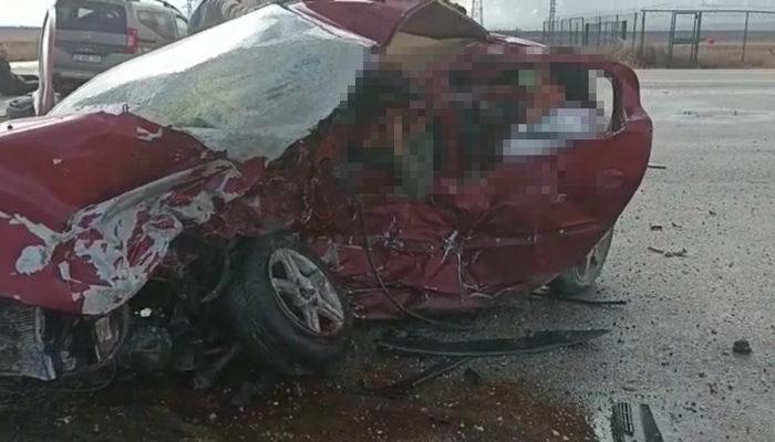 Eskişehir'de feci kaza! 2 ölü, 2’si ağır 3 yaralı