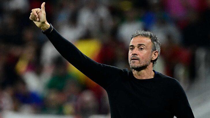 Katar'daki Dünya Kupası'na 'cinsellik' sorusu damgası! Teknik direktörden oyuncusuna "Kızımı hamile bırakırsa..." G1