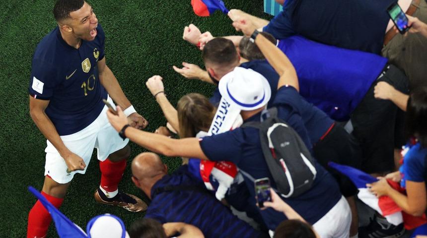 Fransa Danimarka'yı 2-1 mağlup etti ve turladı! Mbappe Galatasaray'ın yıldızını üzdü