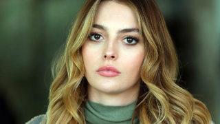 Melis Sezen bikinili pozuyla akılları baştan aldı! Fiziğine yorum yağdı 'Sıcak kış'