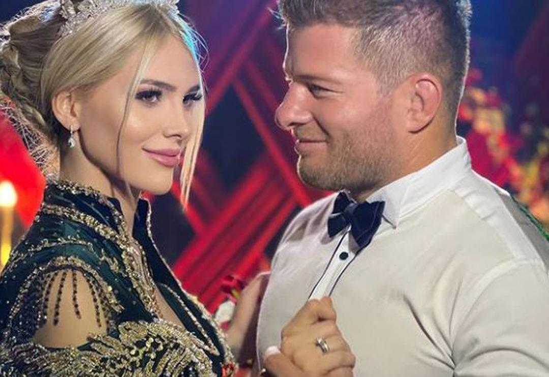 Survivor İlayda Şeker ve İsmail Balaban bir d&uuml;ğ&uuml;n de Antalya'da yaptı! Paralar havalarda u&ccedil;uştu