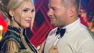 Survivor İlayda Şeker ve İsmail Balaban bir düğün de Antalya'da yaptı! Paralar havalarda uçuştu