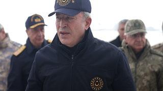 SON DAKİKA | Bakan Akar ve komutanlar sınır hattında!