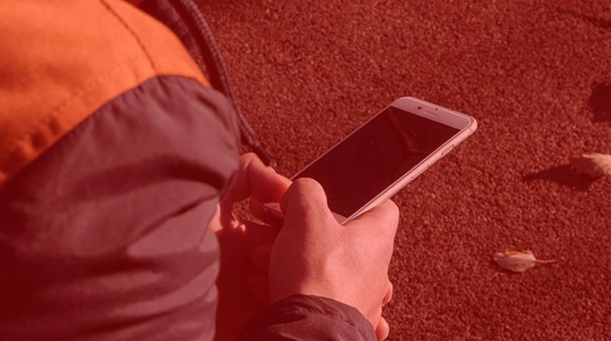 &Ccedil;ektiği kadının videosunu sosyal medyada 'beni bul' yazarak paylaştı! Kadının ailesi dehşet sa&ccedil;tı