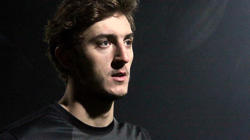  Ozan Evrim Özenç kimdir? Göztepe Altay maçında sırtına korner diğeri vurulan Ozan Evrim Özenç'in sağlık durumu nasıl? 