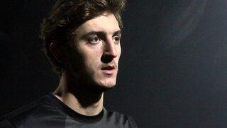  Ozan Evrim Özenç kimdir? Göztepe Altay maçında sırtına korner diğeri vurulan Ozan Evrim Özenç'in sağlık durumu nasıl? 