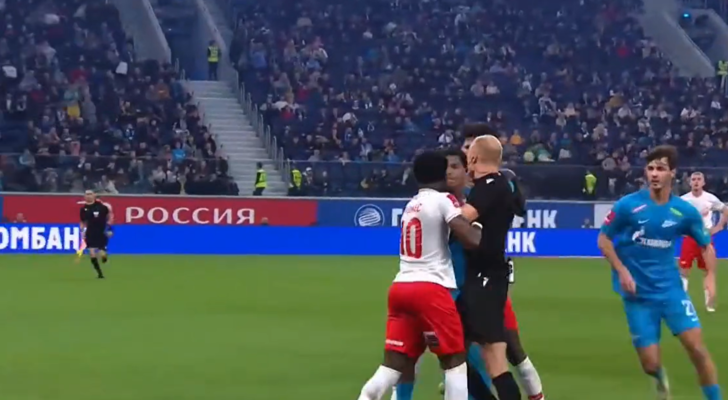 Maç değil, savaş alanı! Zenit - Spartak Moskova maçında büyük kavga çıktı! Hakem de yumruklardan nasibini aldı... G1