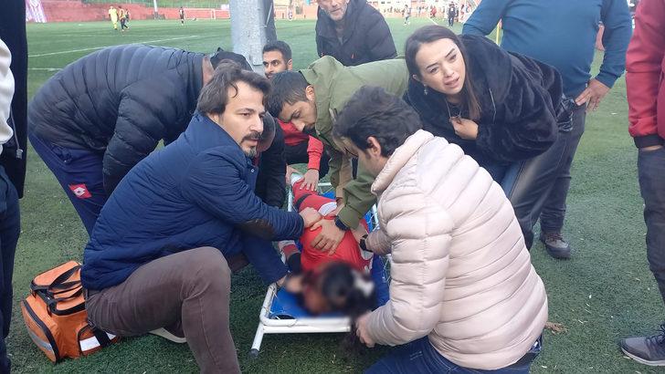 'Üç gün uyutulacak!' Ambulansın olmadığı stadyumda kaleciyle yaşadığı çarpışma sonrası kafa kemiklerinde kırık ve kanama oluştu! Hayati tehlikesi var... G4