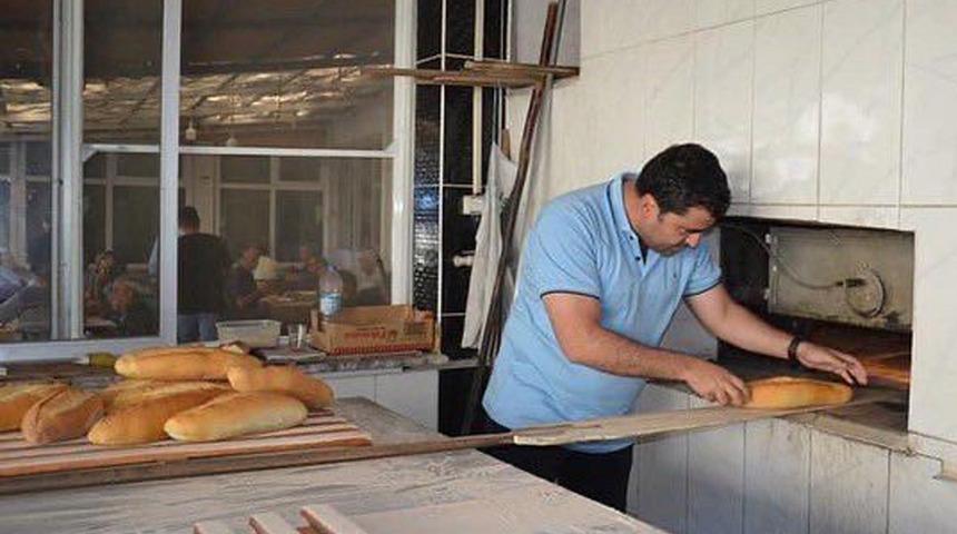 "Türkiye'nin birçok bölgesinden daha ucuza..." Bu ilçede 1 Aralık'tan itibaren ekmek 2,5 TL! Belediye başkanı duyurdu