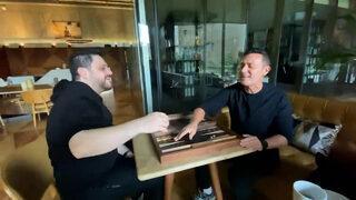 BTP lideri Hüseyin Baş Mustafa Sandal'la tavla oynadı! Adam kazandı