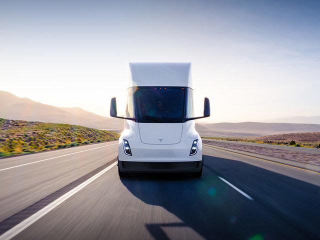 Artık çok az kaldı! Elon Musk'tan sürpriz paylaşım... 36 ton ağırlıkla 800 km yol