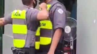 Şaşırtan anlar! Polis polise sokak ortasında silah çekti... Görenler şaşkınlığını gizleyemedi