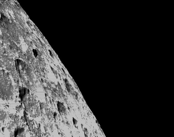 Orion yakaladı, NASA paylaştı! İşte Ay yüzeyinin akıllardan kolay kolay çıkmayacak fotoğrafları... G1