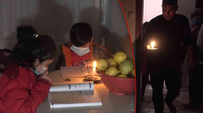 İlkokullu çocuklar evde montla mum ışığında ders çalışıyor! Ev sahibi binayı satın alınca işler değişti: Engelli annesini göndermek zorunda kaldı