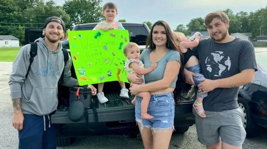 Çocuğunun babasıyla en yakın arkadaşının arasını yaptı! ''Giyeceği iç çamaşırını bile beraber seçiyoruz''