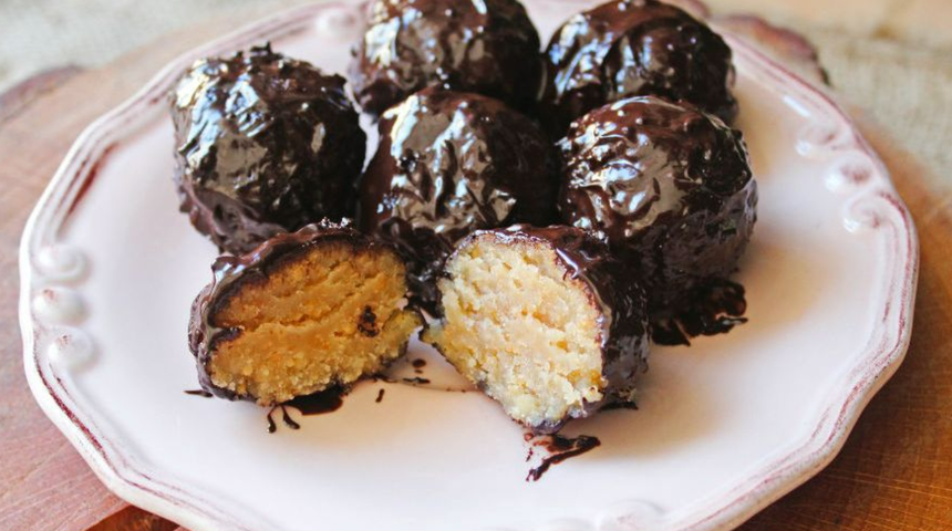 Zuhal Topal'la Yemekteyiz Çikolata kaplı un helvası tarifi! Görünümüyle şaşırtan çikolata kaplı un helvası nasıl yapılır?