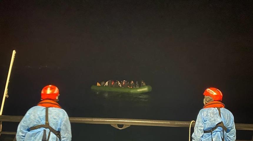 Aydın açıklarında 45 düzensiz göçmen yakalandı