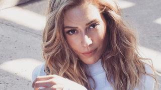 2 çocuk annesi Sinem Kobal ortaya çıktı! Geçtiğimiz aylarda doğum yapmıştı