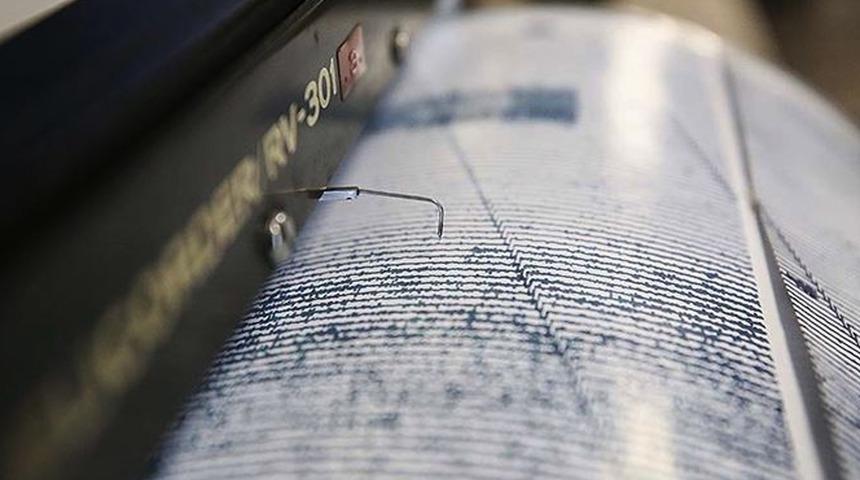 SON DAKİKA  | Ege Denizi'nde peş peşe korkutan depremler (AFAD-Kandilli son depremler)