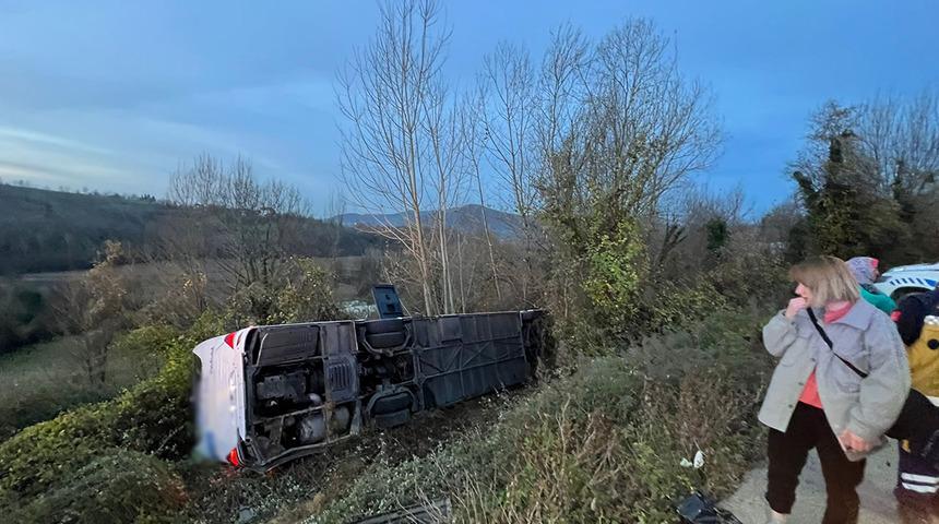 Bartın'da yolcu otobüsü devrildi! 39 kişi yaralandı