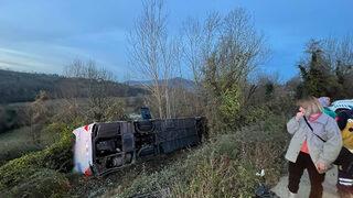 Bartın'da yolcu otobüsü devrildi! 39 kişi yaralandı