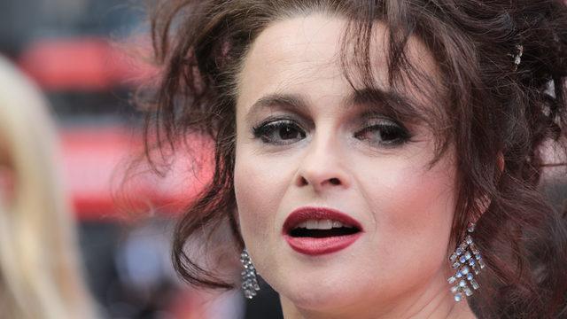 Tim Burton'ın eski eşi Helena Bonham Carter'dan 21 yaş küçük erkek arkadaşına: Geceleri onun gençliğini emiyorum