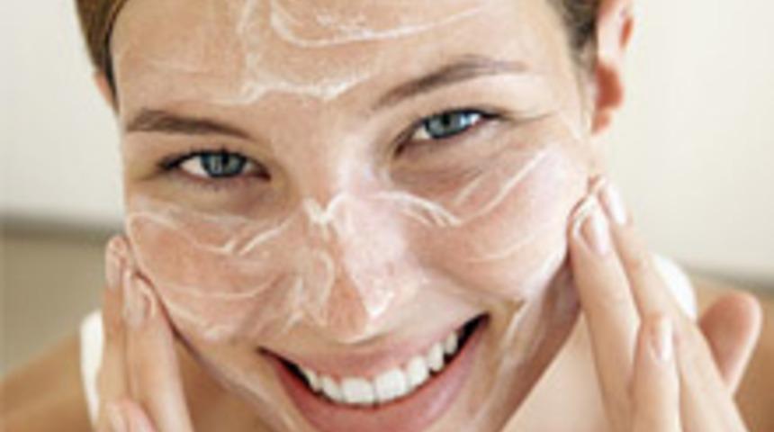 Yaza &Ouml;zel Peeling