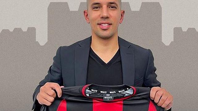 İstanbul'da kaldı! Sofiane Feghouli, Fatih Karagümrük ile 1.5 yıllık sözleşmeyi imzaladı