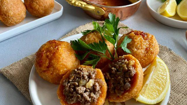 Zuhal Topal'la Yemekteyiz Haşlama içli köfte tarifi! Anadolu'nun incisi Haşlama içli köfte nasıl yapılır?