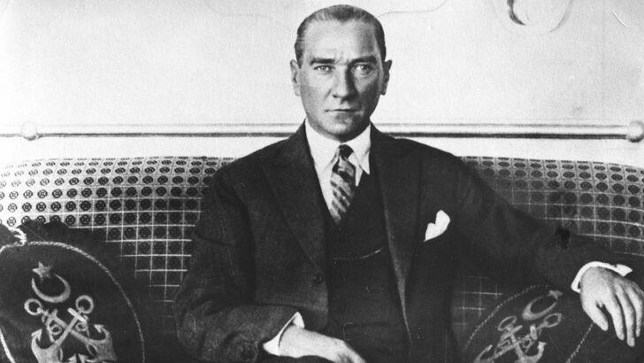  Ulu Önder Mustafa Kemal Atatürk, Nutuk’u kaç senesinde okumuştur?